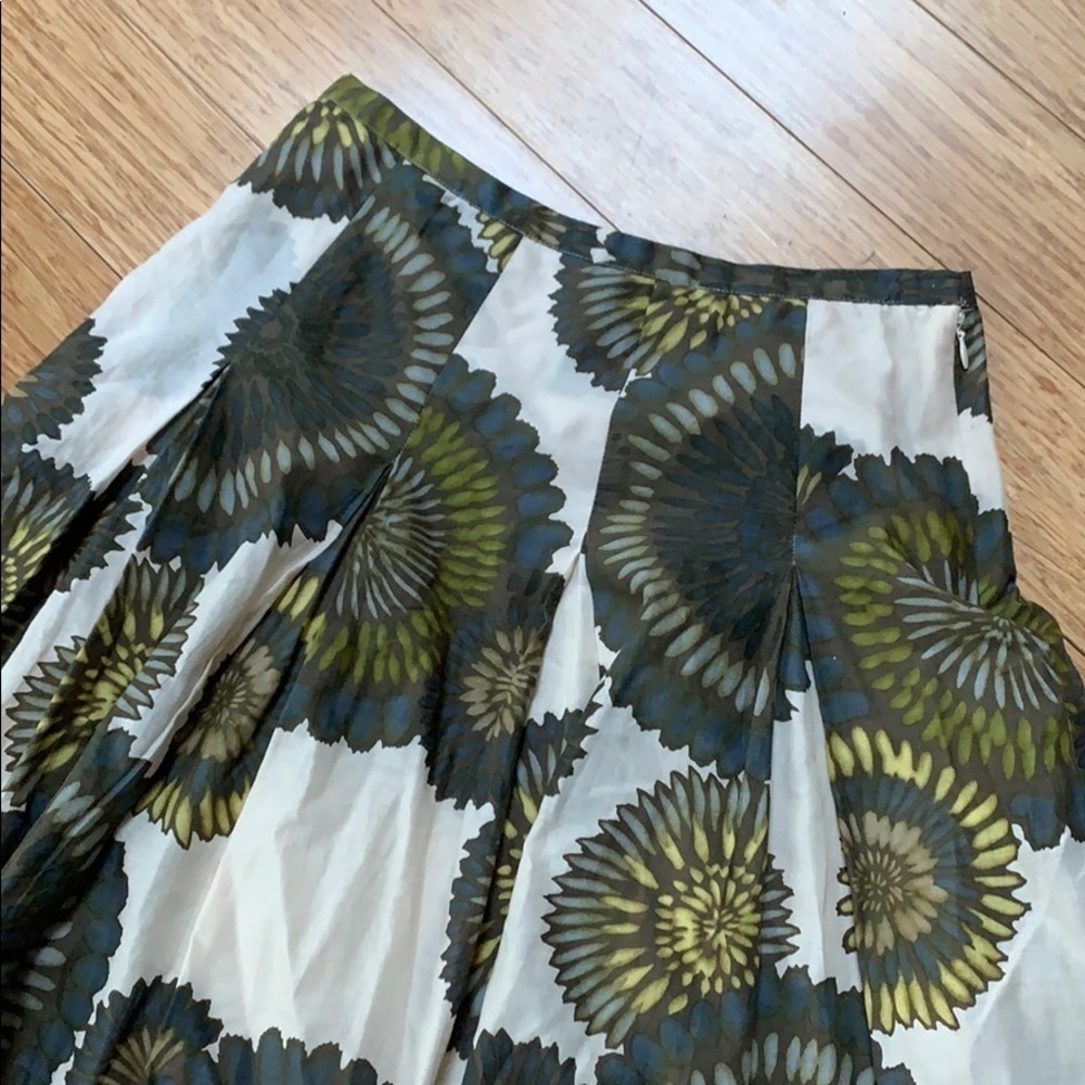 BCBG fall floral skirt NWOT - Picture 3 of 7
